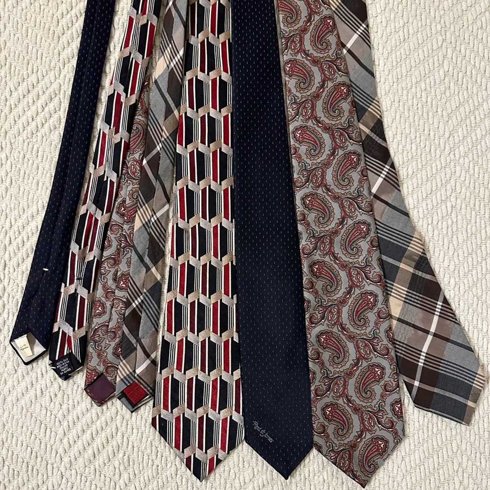 Men’s neckties